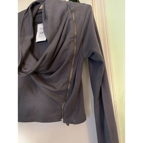 Made Gray Asymmetrical Zip Front Drape Neck Long Sleeve Top Women’s Size XS - Picture 10 of 13